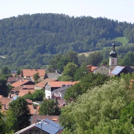 Geraeumiges Mit Garten In Rittsteig * Neukirchen beim Heiligen Blut