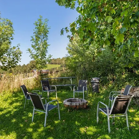 Geraeumiges Mit Garten In Rittsteig