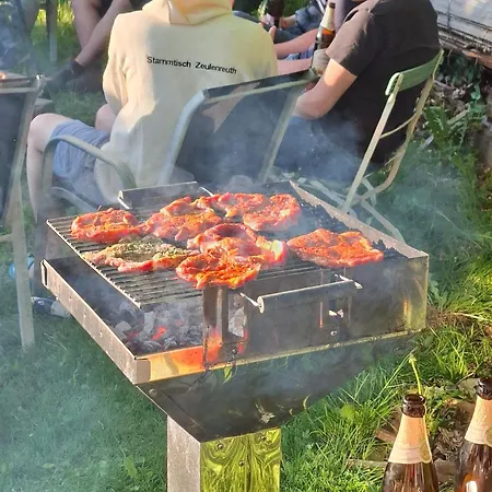 Geraeumiges Mit Garten In Rittsteig نيوكيرتشن بيم هيليغين بلوت