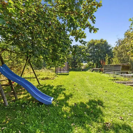 Geraeumiges Mit Garten In Rittsteig بيت للعطل نيوكيرتشن بيم هيليغين بلوت